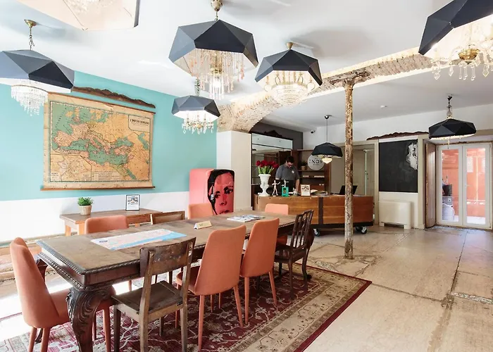 The Indy House - & 3* Lisboa