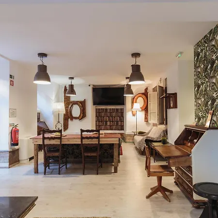 The Indy House - & Alojamento de Acomodação e Pequeno-almoço 3*