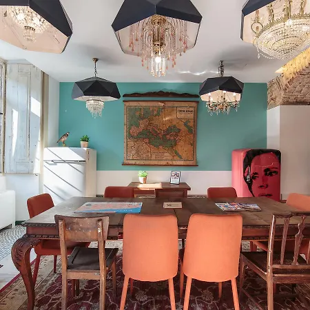 The Indy House - & Panzió