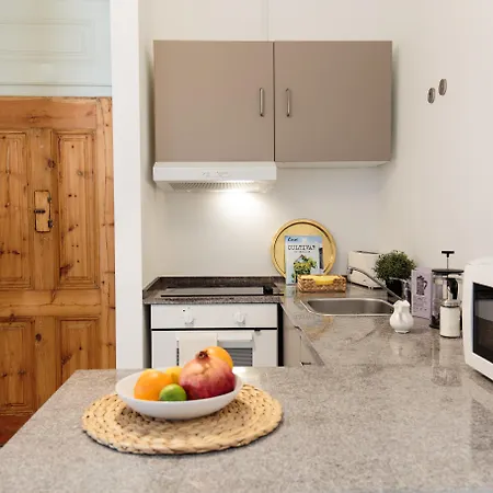 Bed & Breakfast The Indy House - & Lisboa