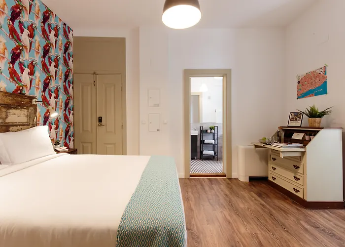 The Indy House - & 3*