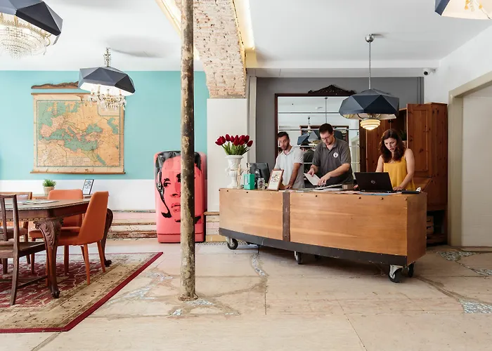 The Indy House - & 3* Lissabon